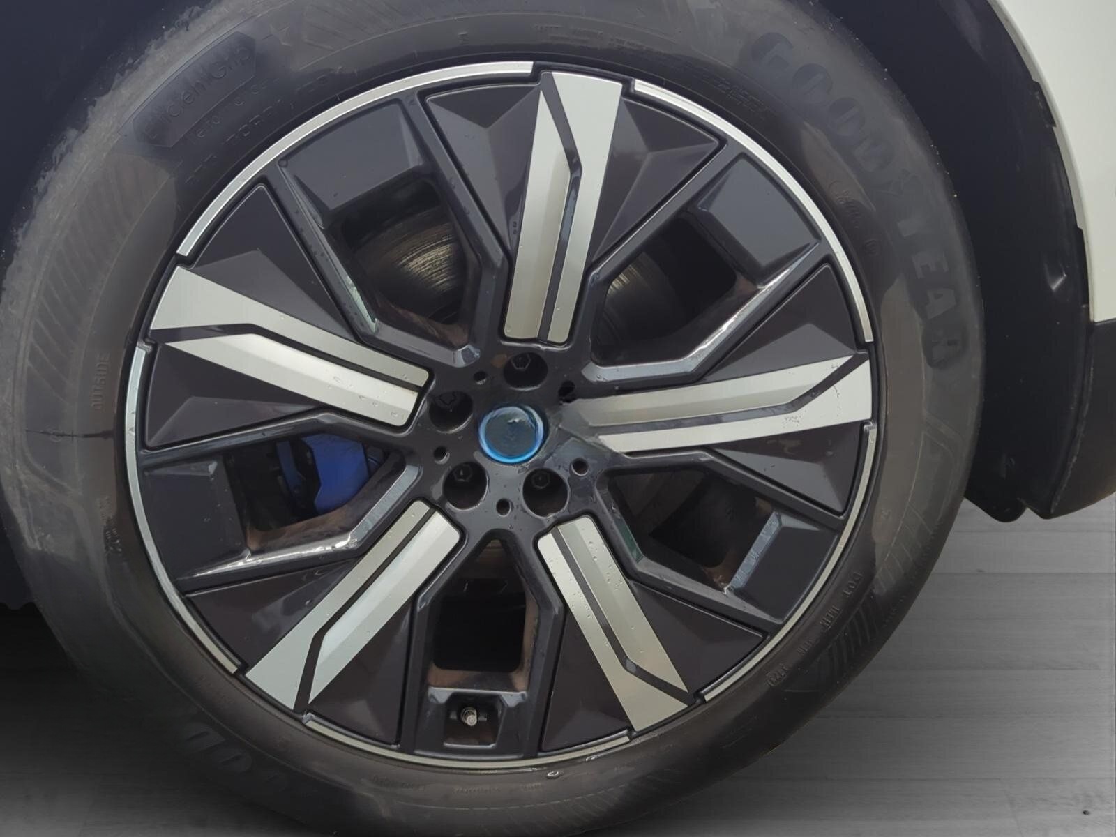 BMW iX xDrive40 Edition Sport Live Cockp. Prof. 360° foto 15