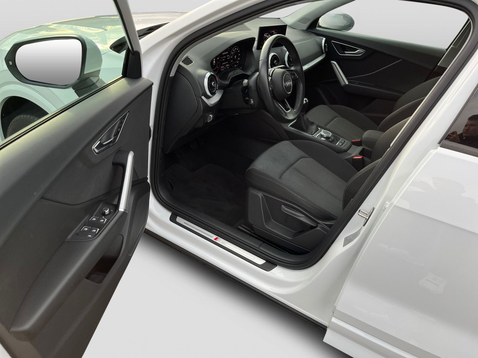 Audi Q2 30 TFSI S line Virtual Cockpit LED Einparkh foto 14