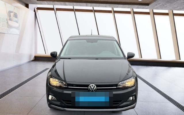 Volkswagen Polo 1.0TSI Highline NAVI SPORTPAKET REAR VIEW   foto 4