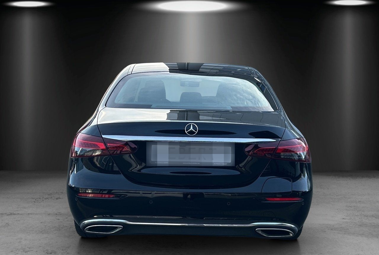 Mercedes-Benz E300 de Avantg DISTRO Busin MLED HighEndMBUX AHK foto 4
