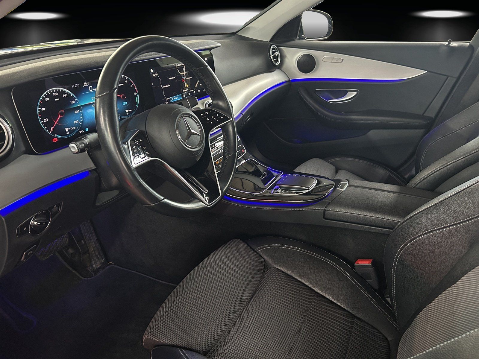 Mercedes-Benz E300 de Avantg DISTRO Busin MLED HighEndMBUX AHK foto 10