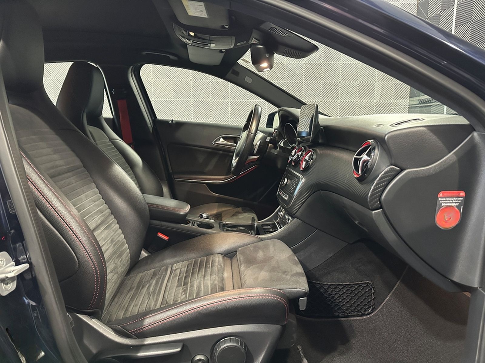 Mercedes-Benz A 250 4M. Sport*AMG*LED-PANO-ACC-MEMO-R.KAM-SHZ foto 16