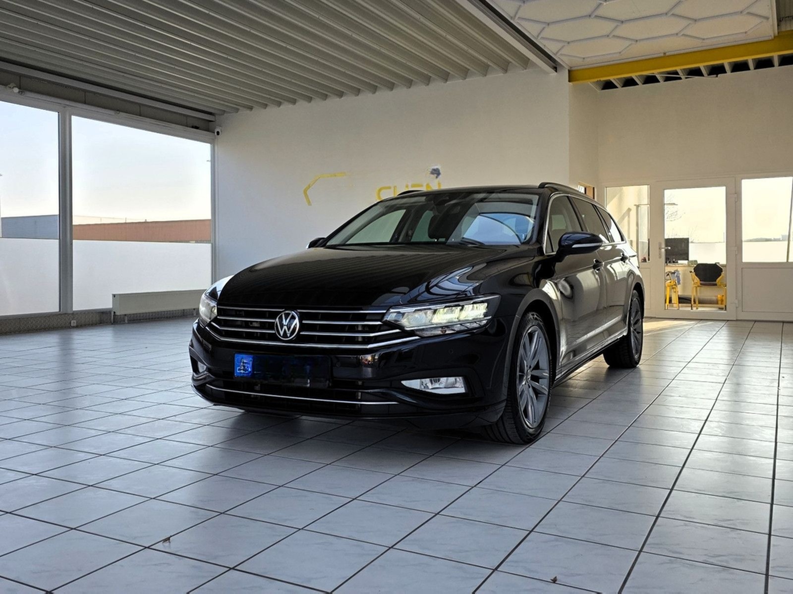 Volkswagen Passat Variant Business 4Motion R-Line Panorama foto 2