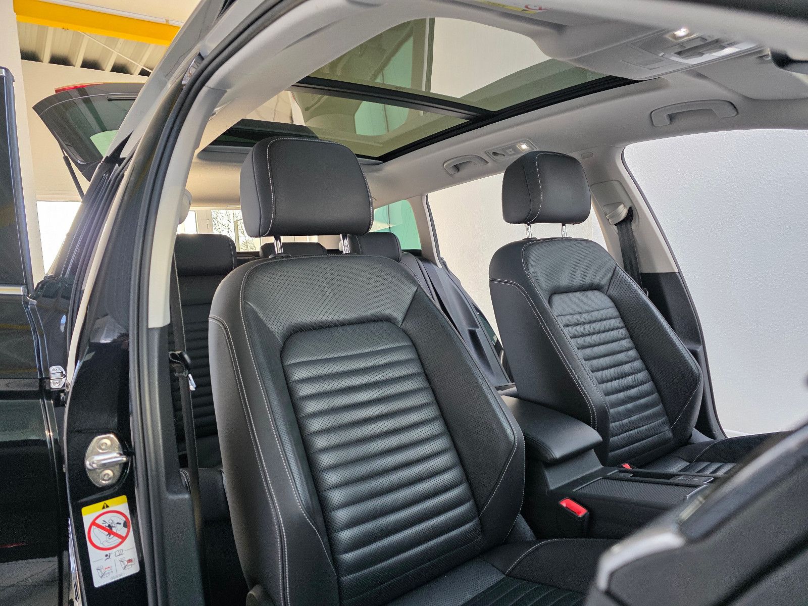 Volkswagen Passat Variant Business 4Motion R-Line Panorama foto 20