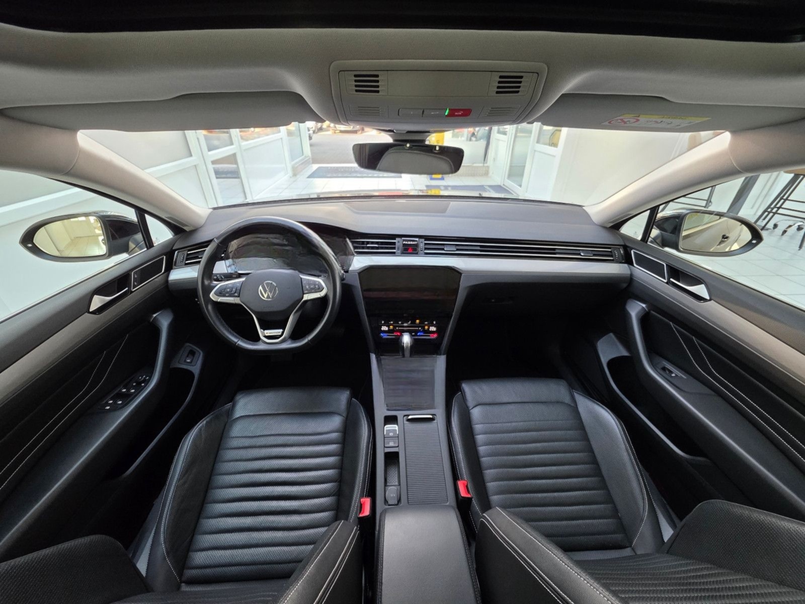 Volkswagen Passat Variant Business 4Motion R-Line Panorama foto 21