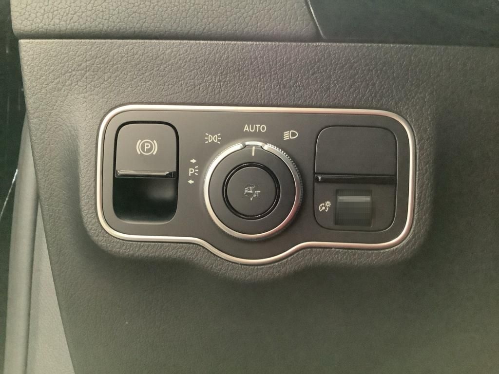 Mercedes-Benz GLA 220 4MATIC NIGHT+19''+MBEAM+PANORAMA+360°+AH foto 17