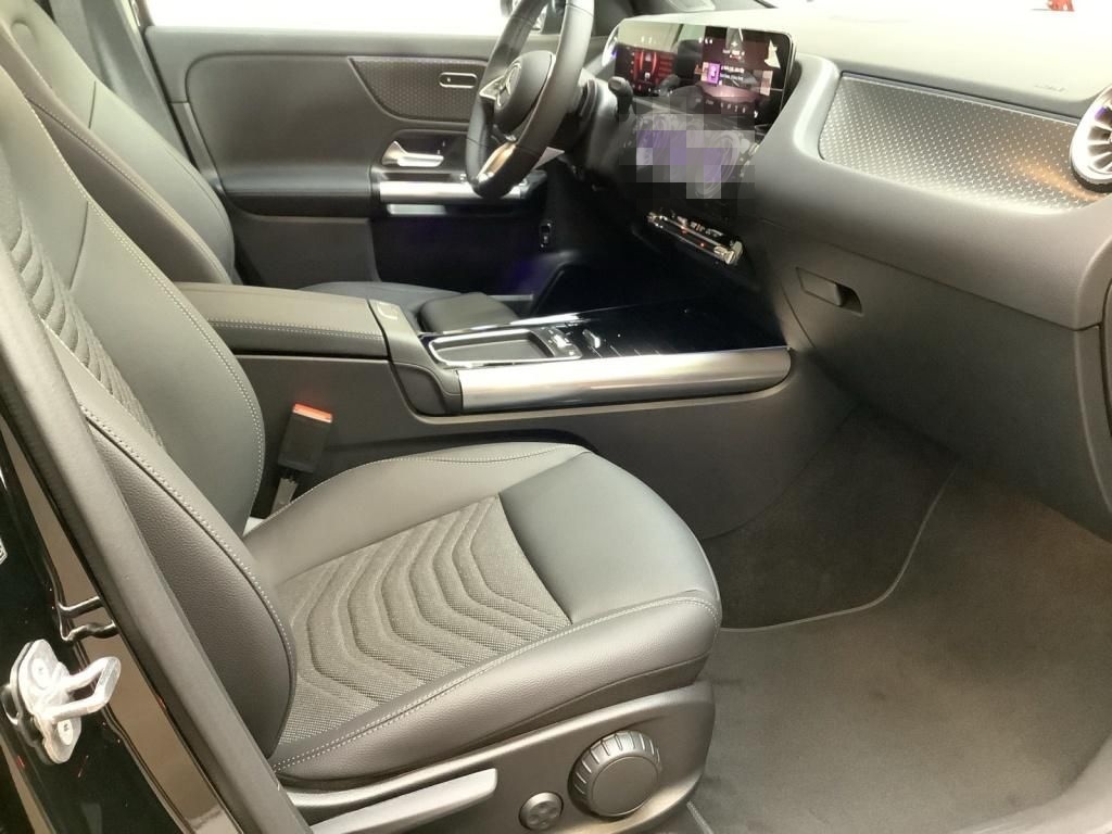 Mercedes-Benz GLA 220 4MATIC NIGHT+19''+MBEAM+PANORAMA+360°+AH foto 6