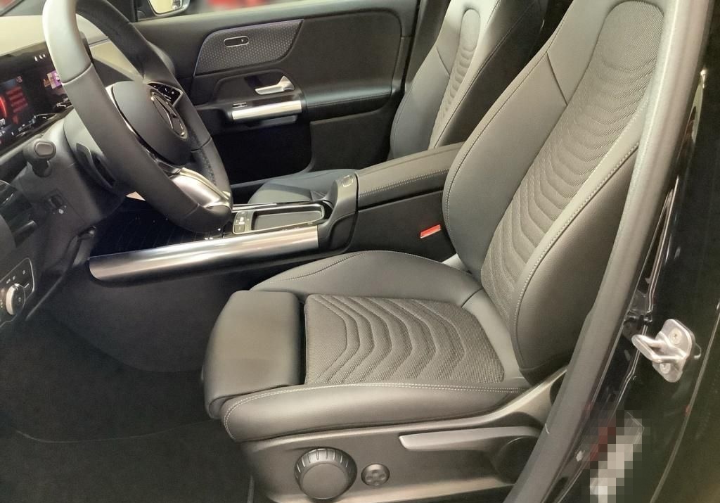 Mercedes-Benz GLA 220 4MATIC NIGHT+19''+MBEAM+PANORAMA+360°+AH foto 8