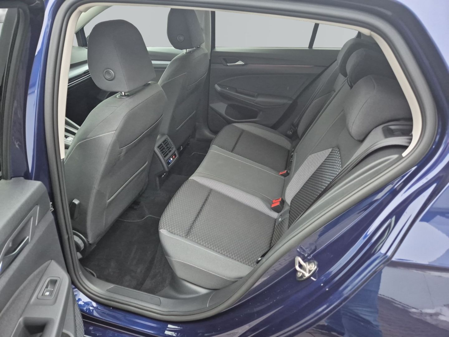 Volkswagen Golf Active 1,5 eTSI DSG AHK Matrix Cam IQDrive foto 12
