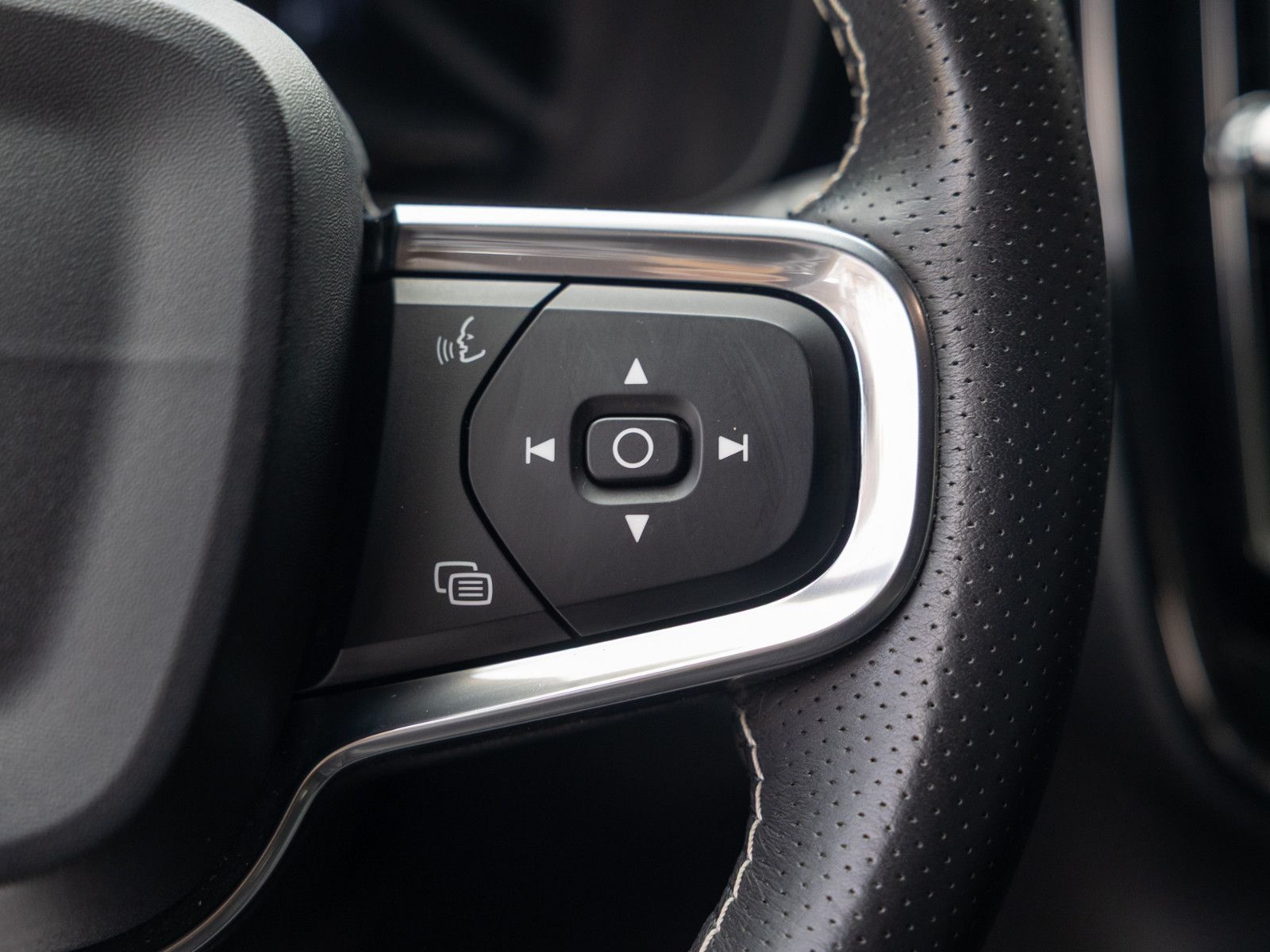 Volvo XC40 T5 AWD R Design foto 25