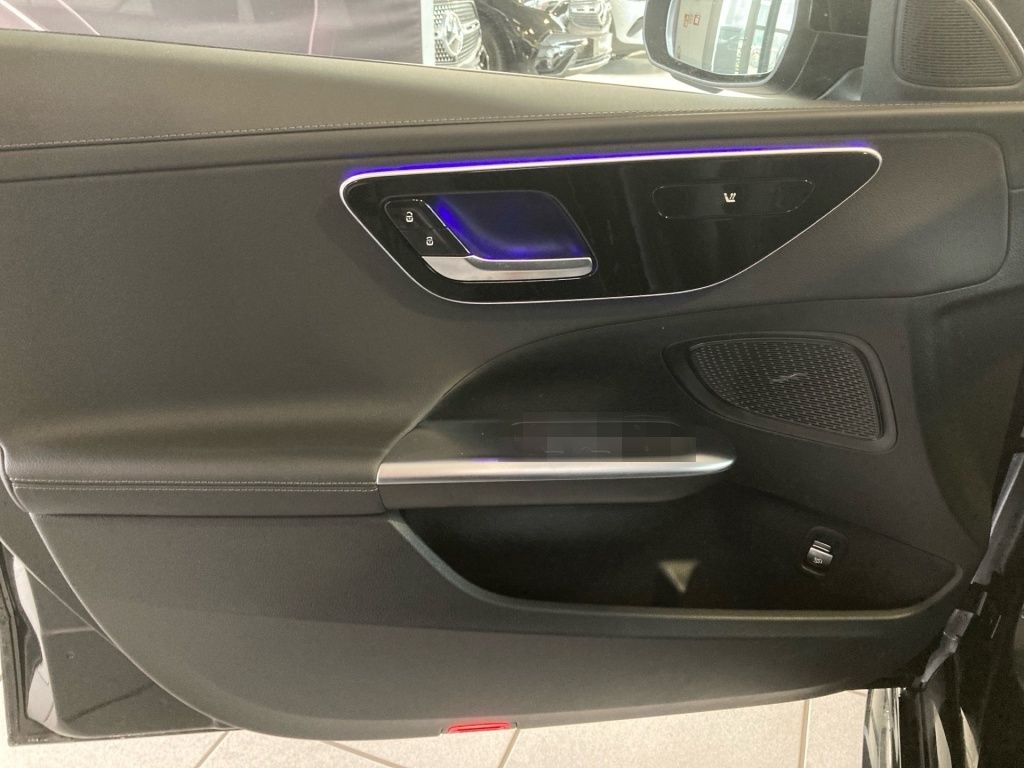 Mercedes-Benz C 300 d T AMG+MBUX+Ambiente+CarPlay+KAMERA+AHK foto 6