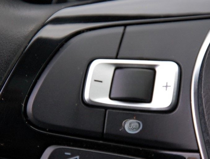 Volkswagen Tiguan Allspace 2.0 TDI 4motion R-Line Pano foto 14