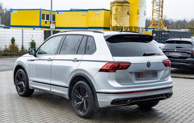 Volkswagen Tiguan 2.0 TDI DSG 4M R-Line *AHK*PANO*MATRIX* foto 4