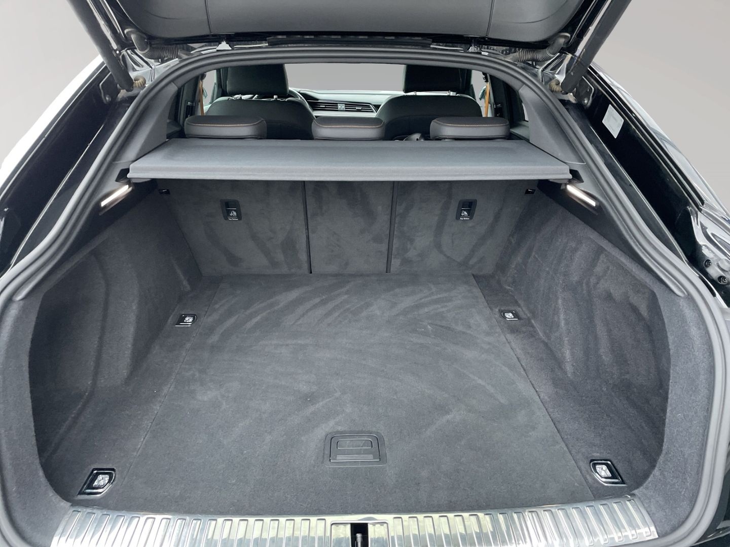 Audi e-tron Sportback 55 S-Line qu Matrix AHK B&O HuD foto 9