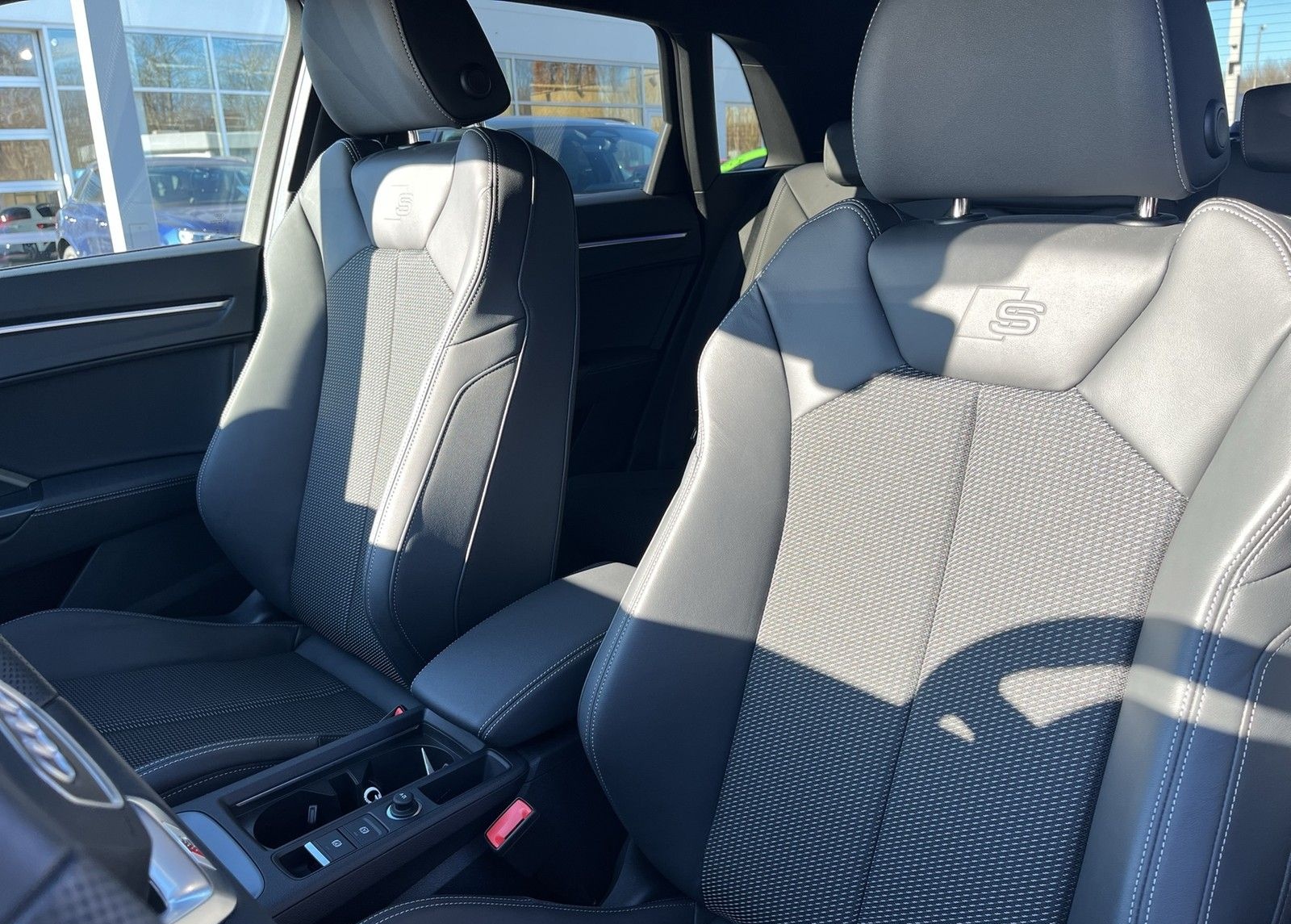 Audi Q3 40 TFSI quattro S line foto 12