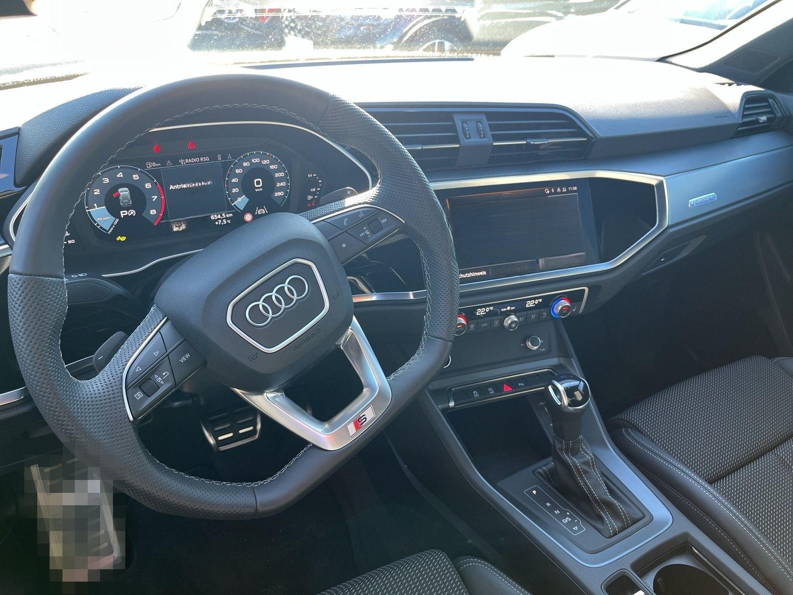 Audi Q3 40 TFSI quattro S line foto 9