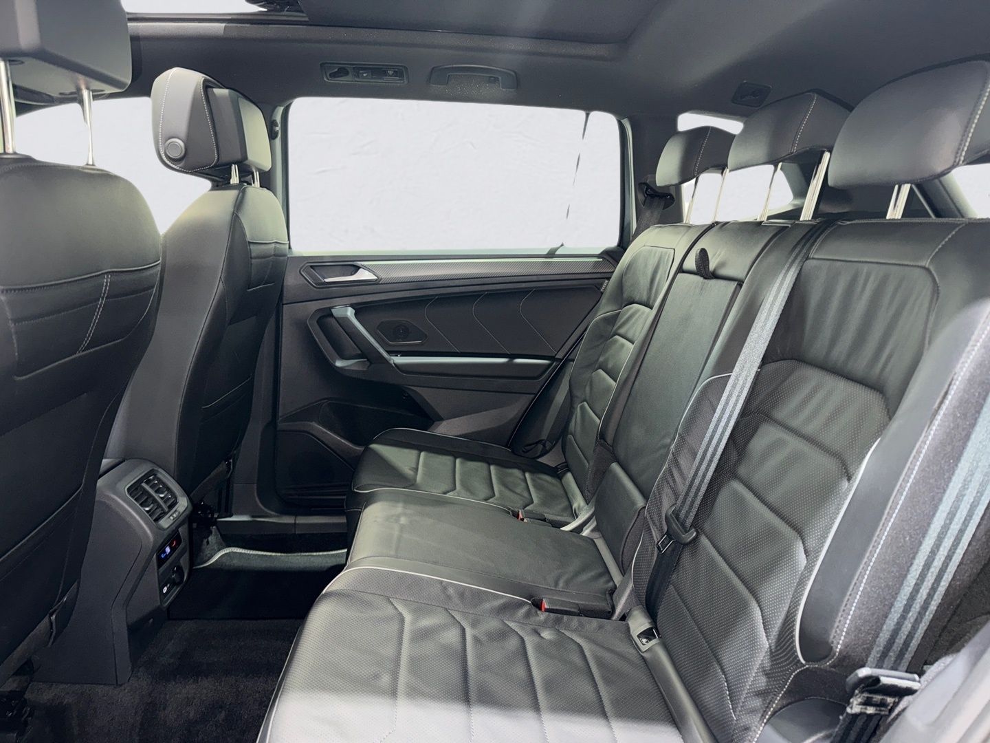 Volkswagen Tiguan Allspace 2.0 TDI DSG 4M 3x R LINE MATRIX  foto 11