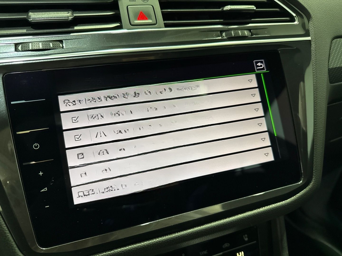 Volkswagen Tiguan Allspace 2.0 TDI DSG 4M 3x R LINE MATRIX  foto 16