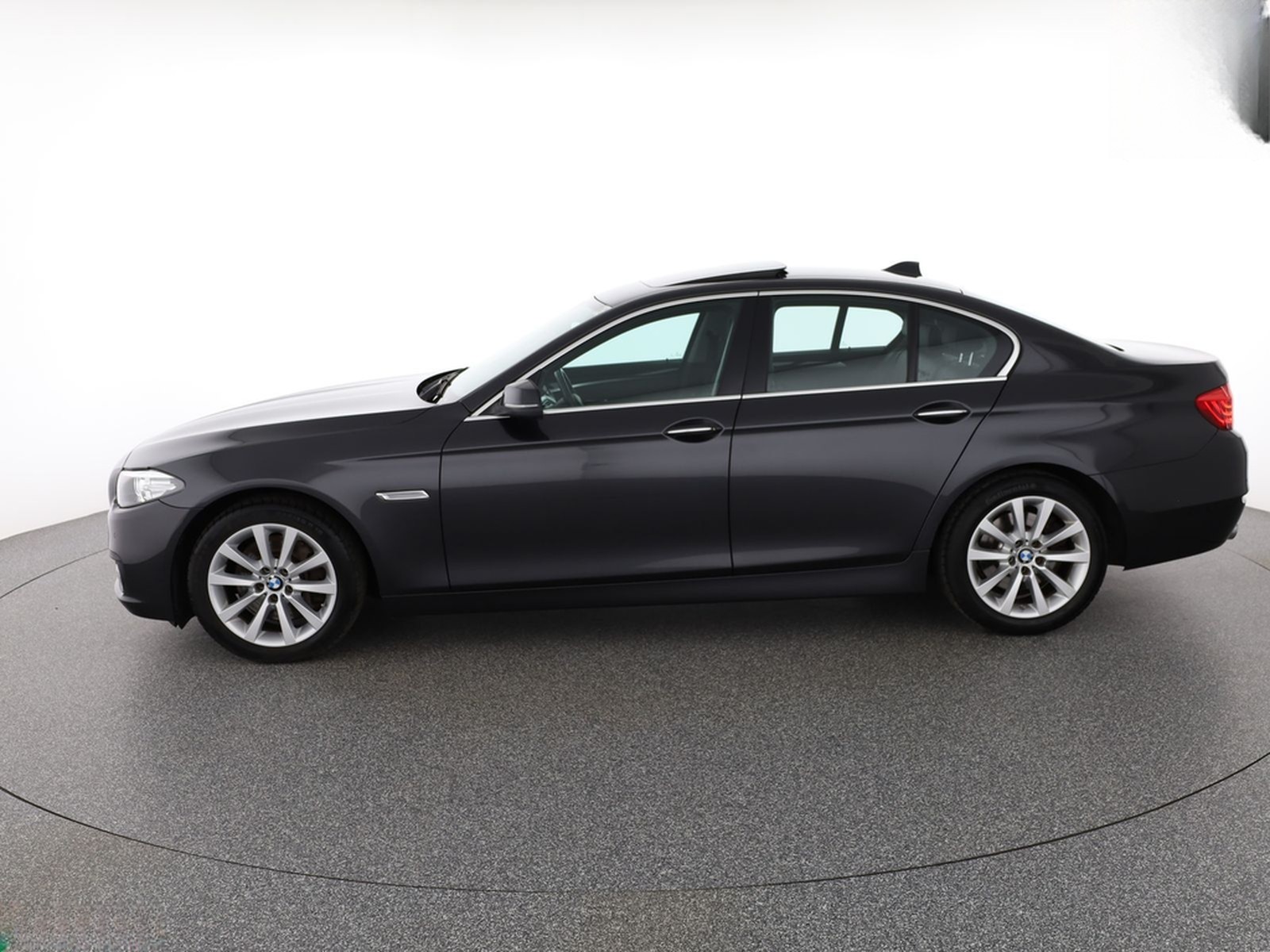 BMW 525 d HUD,KEYLESS,NAVIPROF,SOFTCLOSE,METALLIC foto 2
