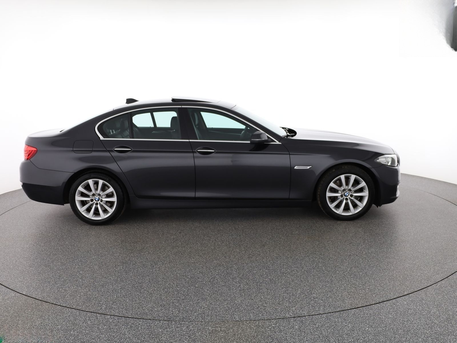 BMW 525 d HUD,KEYLESS,NAVIPROF,SOFTCLOSE,METALLIC foto 6