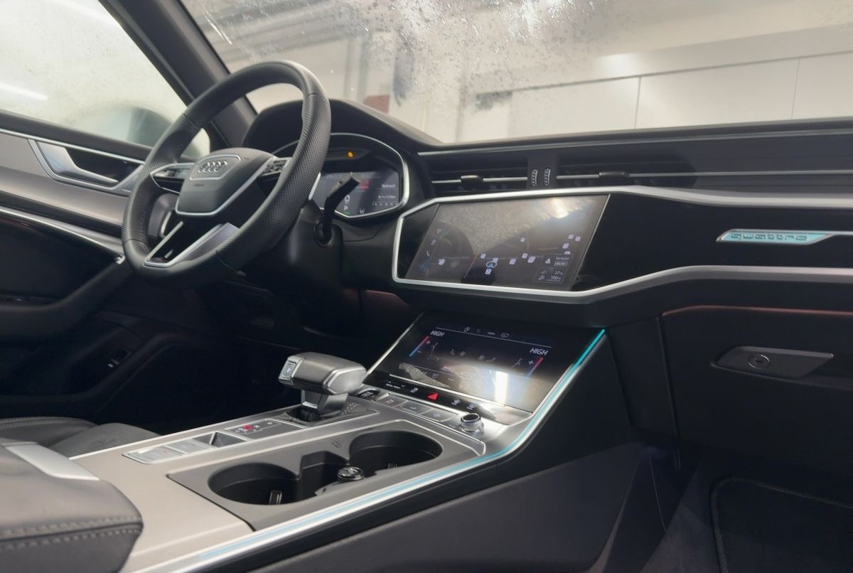 Audi A6 Limousine 45 TFSI quattro S line Pano AHK foto 14