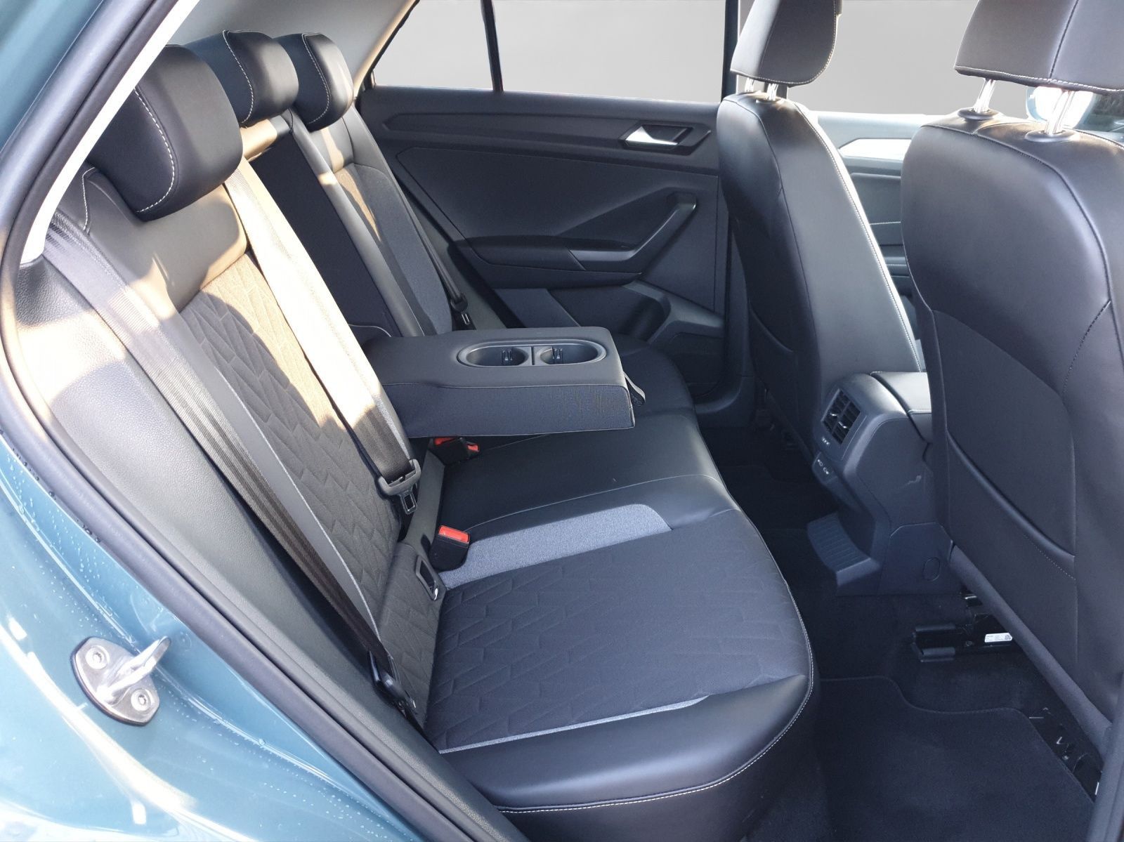 Volkswagen T-Roc 1.0 TSI GOAL LED NAVI SITZHZ LM17 foto 6