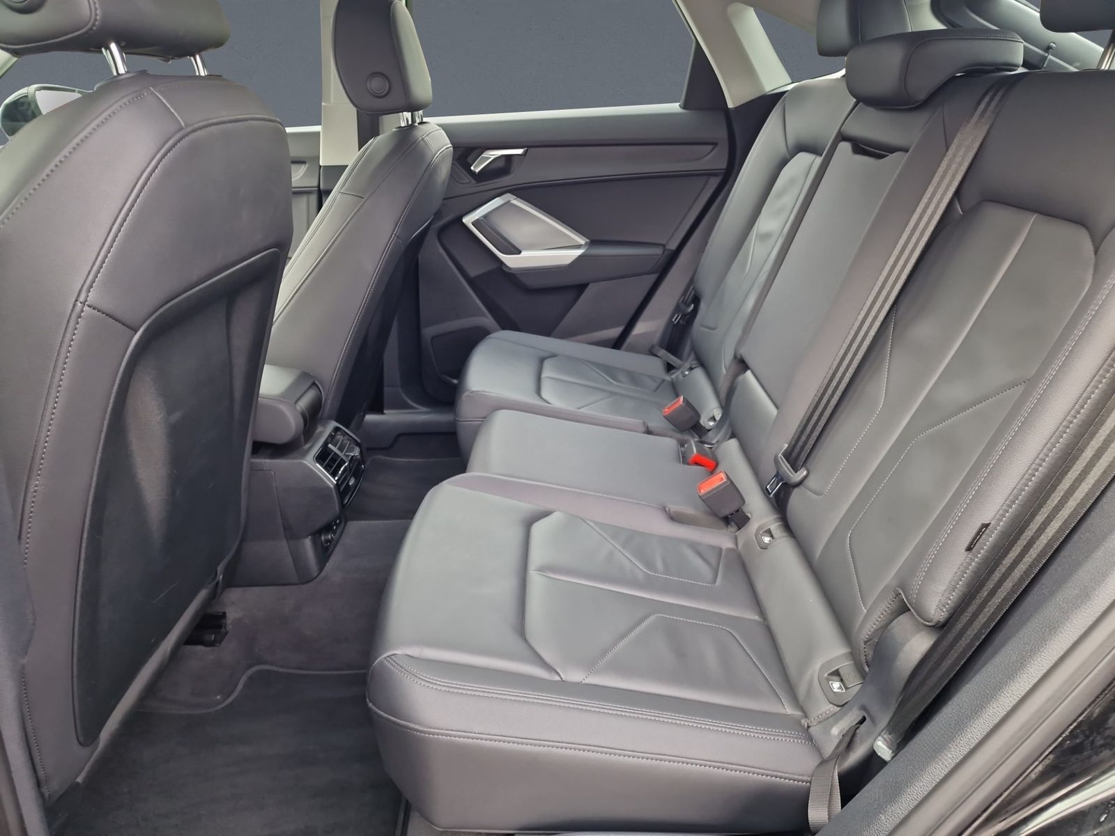 Audi Q3 Sportback 35 TDI S line KAM. AHK ACC 19" SHZ  foto 21