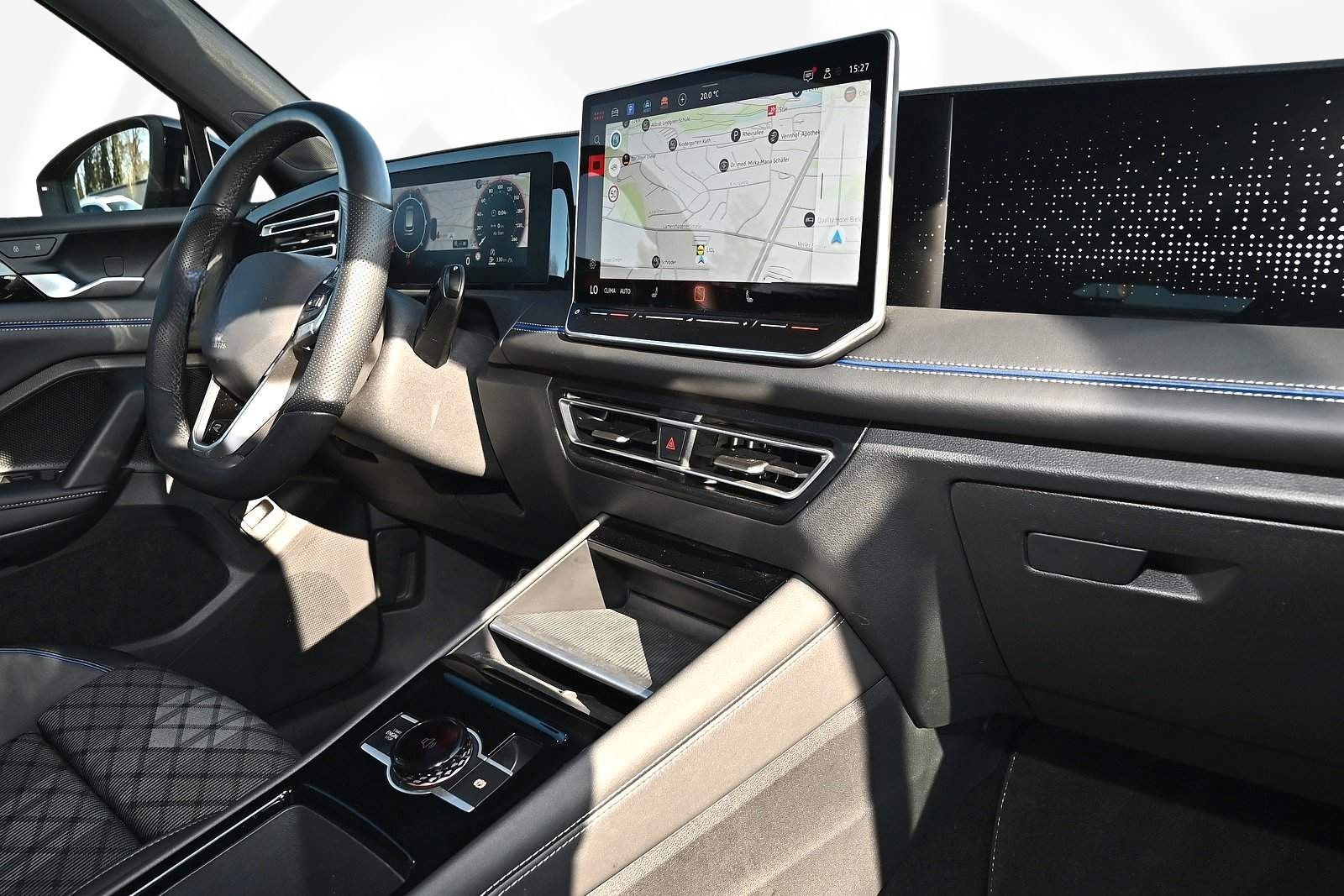 Volkswagen Tiguan 2.0 TDI 4Motion DSG R-Line 3,99% Finanzie foto 11