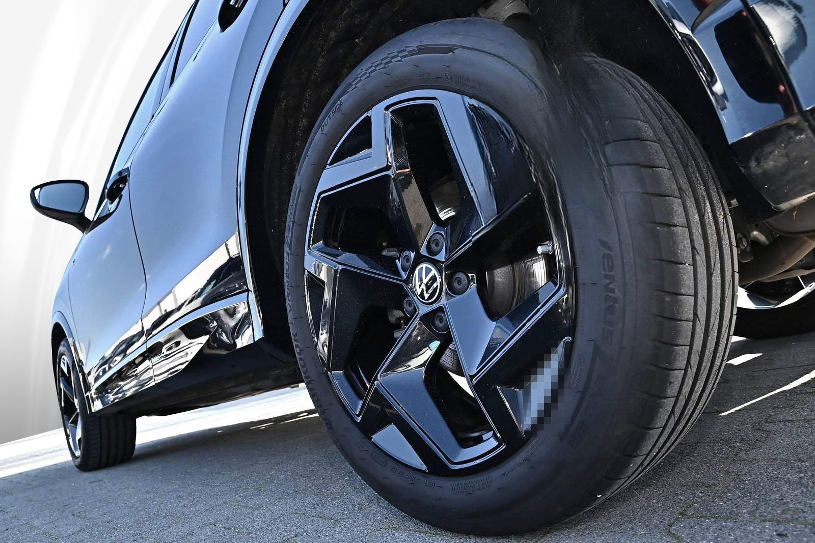 Volkswagen Tiguan 2.0 TDI 4Motion DSG R-Line 3,99% Finanzie foto 5