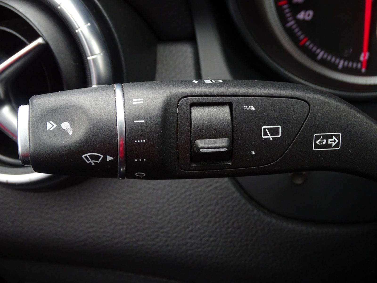 Mercedes-Benz CLA 180 Urban LED Navi Sitzheizung PDC foto 17