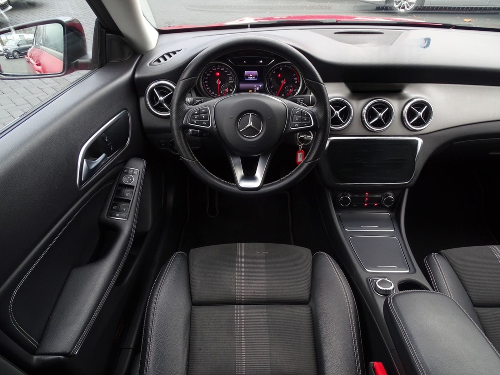 Mercedes-Benz CLA 180 Urban LED Navi Sitzheizung PDC foto 10