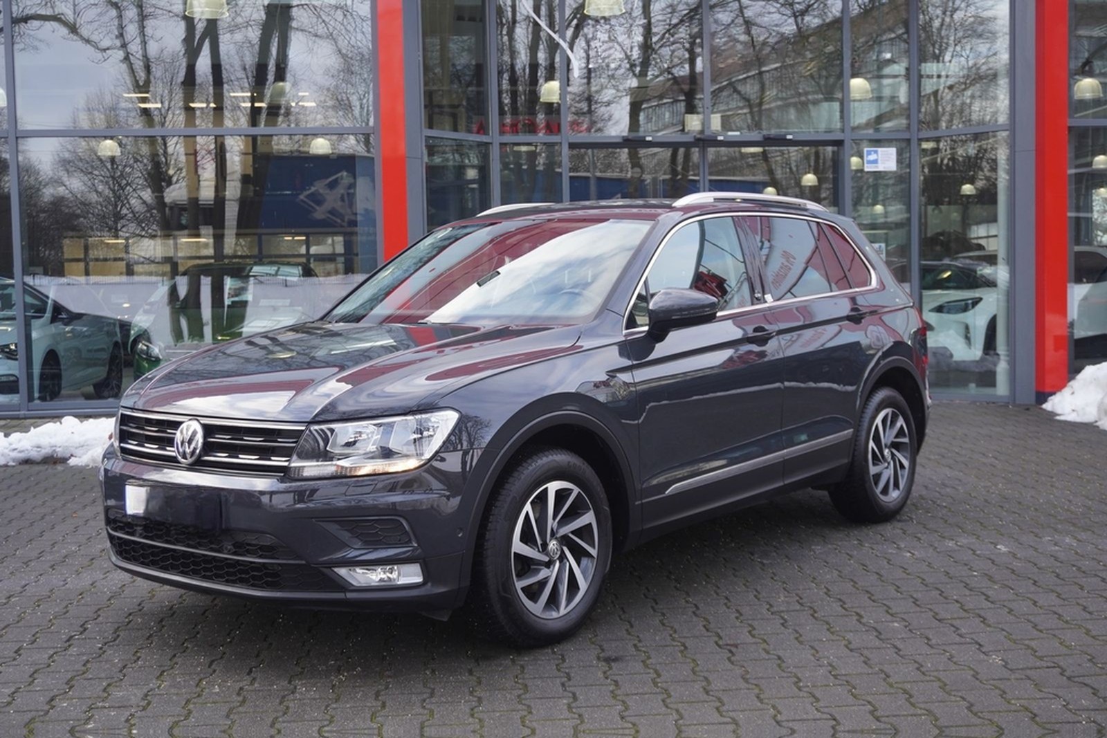 Volkswagen Tiguan 2.0 TDI 4Motion Sound AHK ACC Kamera Navi foto 2