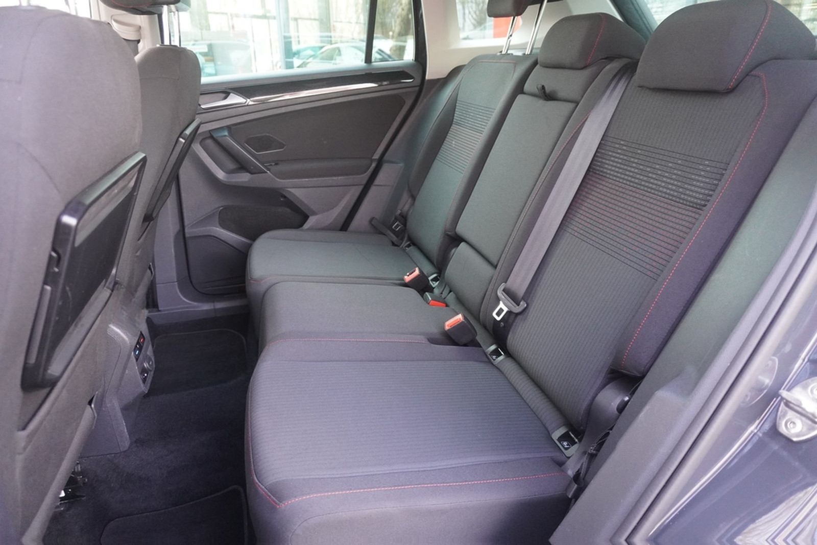 Volkswagen Tiguan 2.0 TDI 4Motion Sound AHK ACC Kamera Navi foto 12