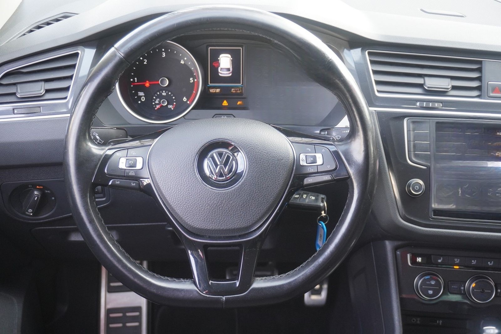 Volkswagen Tiguan 2.0 TDI 4Motion Sound AHK ACC Kamera Navi foto 16