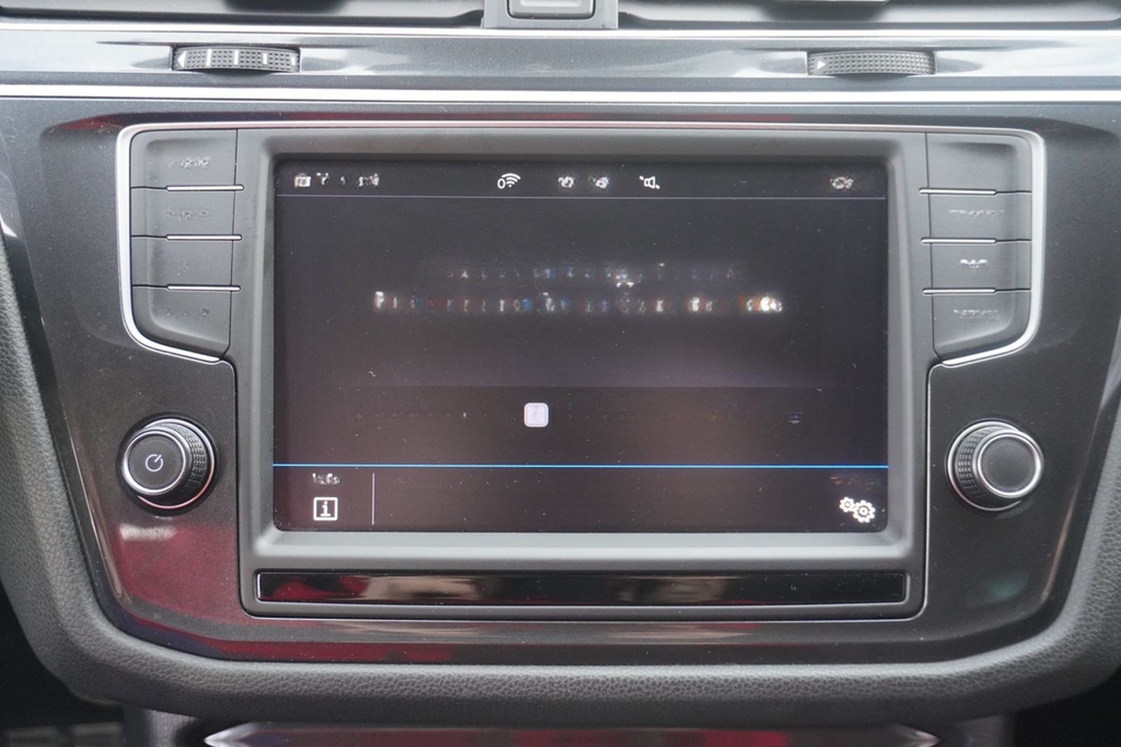 Volkswagen Tiguan 2.0 TDI 4Motion Sound AHK ACC Kamera Navi foto 25