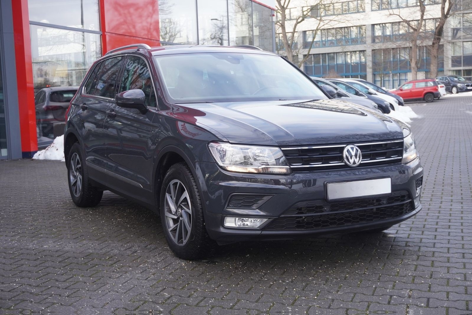 Volkswagen Tiguan 2.0 TDI 4Motion Sound AHK ACC Kamera Navi foto 4