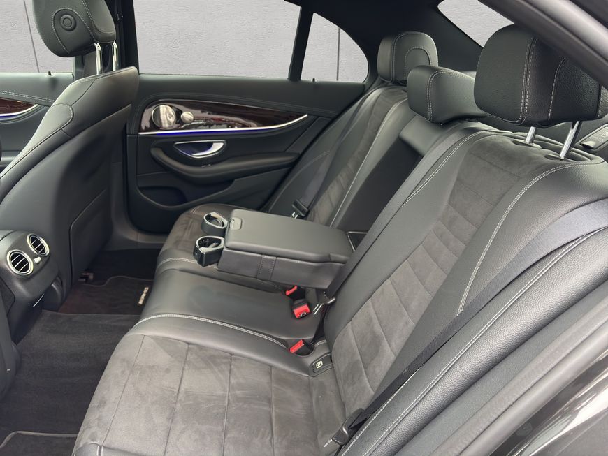 Mercedes-Benz E 300 d 4M AMG HuD Pano Standheizung foto 18