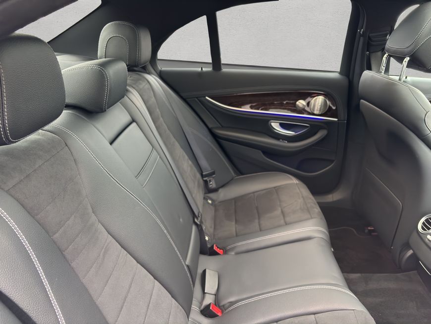 Mercedes-Benz E 300 d 4M AMG HuD Pano Standheizung foto 21
