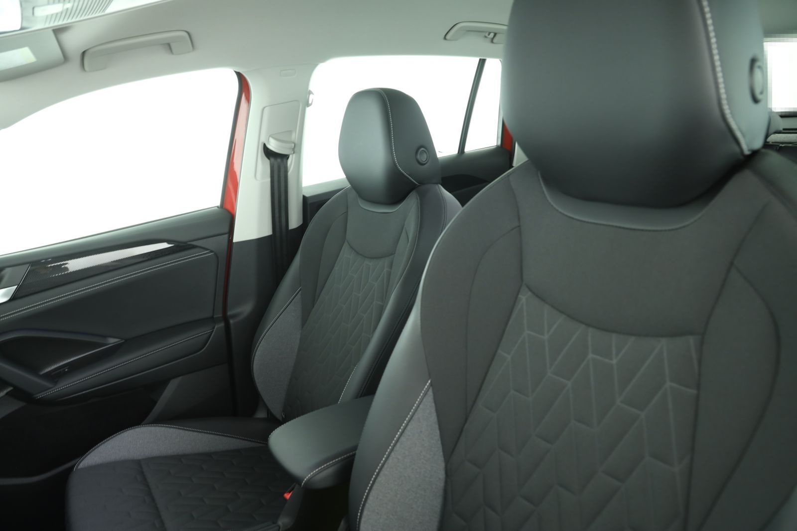 Volkswagen Tiguan 1.5 eTSI DSG GOAL | NAVI | LED | AHK | foto 19