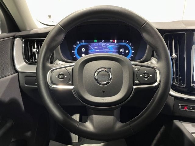 Volvo XC60 B4 Core Leder LED Navi Klima PDC foto 12