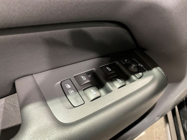 Volvo XC60 B4 Core Leder LED Navi Klima PDC foto 17