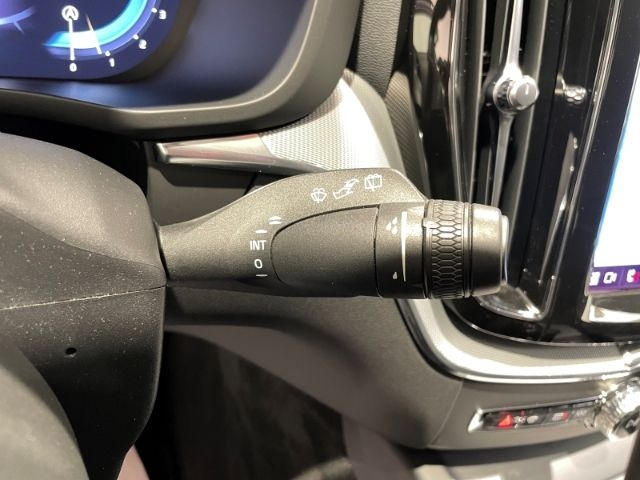 Volvo XC60 B4 Core Leder LED Navi Klima PDC foto 20