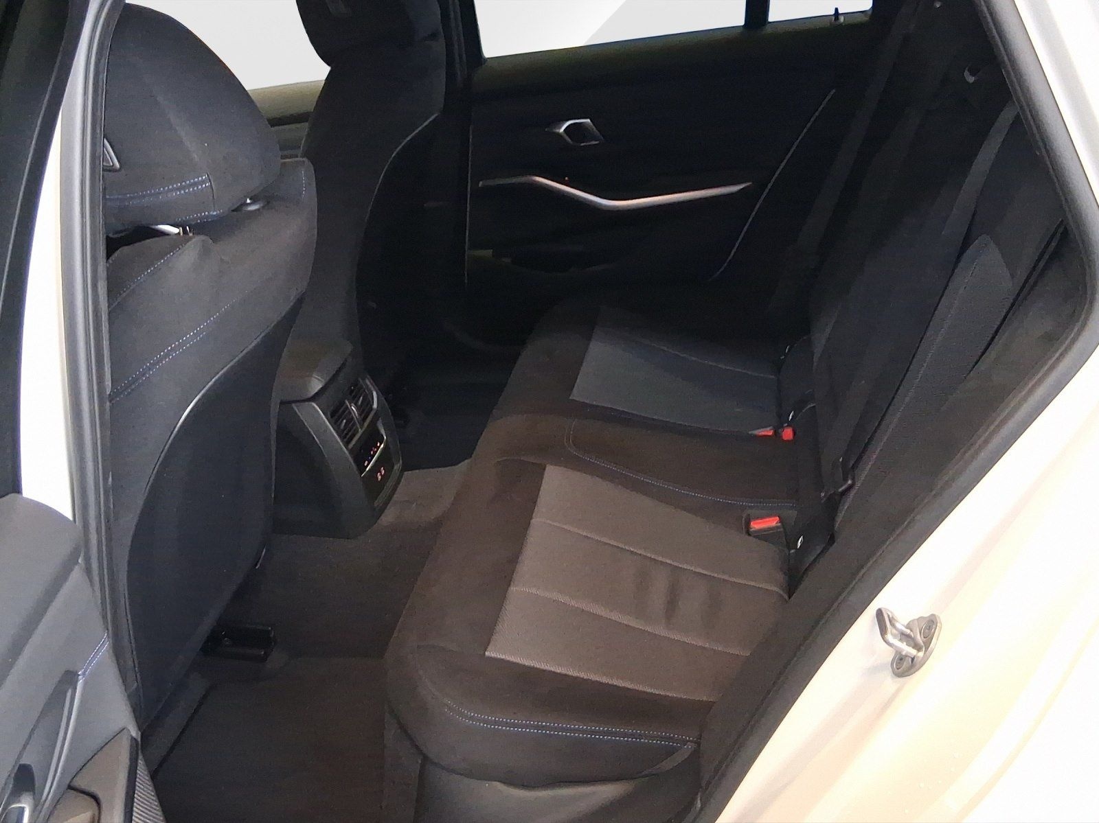 BMW 318d Touring UPE - 59.820,- € #exclusive foto 12