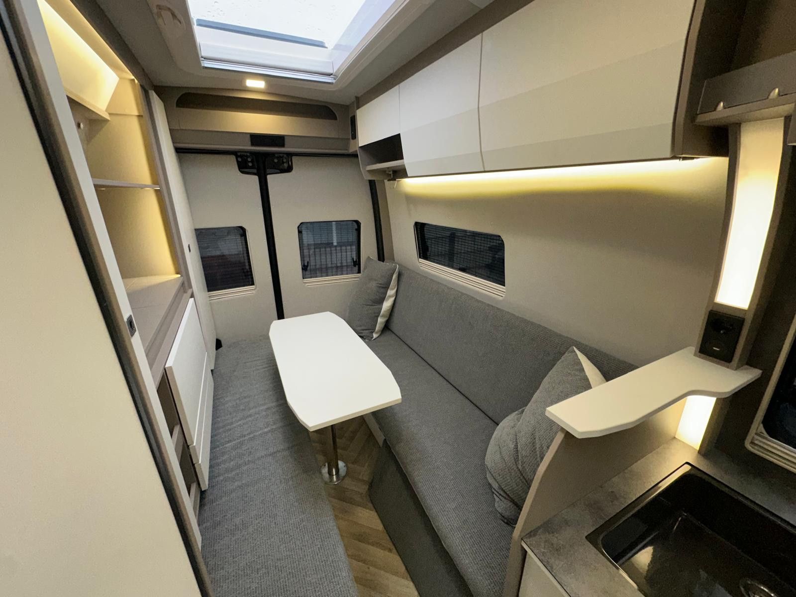 Mercedes-Benz Sprinter 419 Yucon 7.0 Lounge 4x4 Frankia 4Sitze foto 9