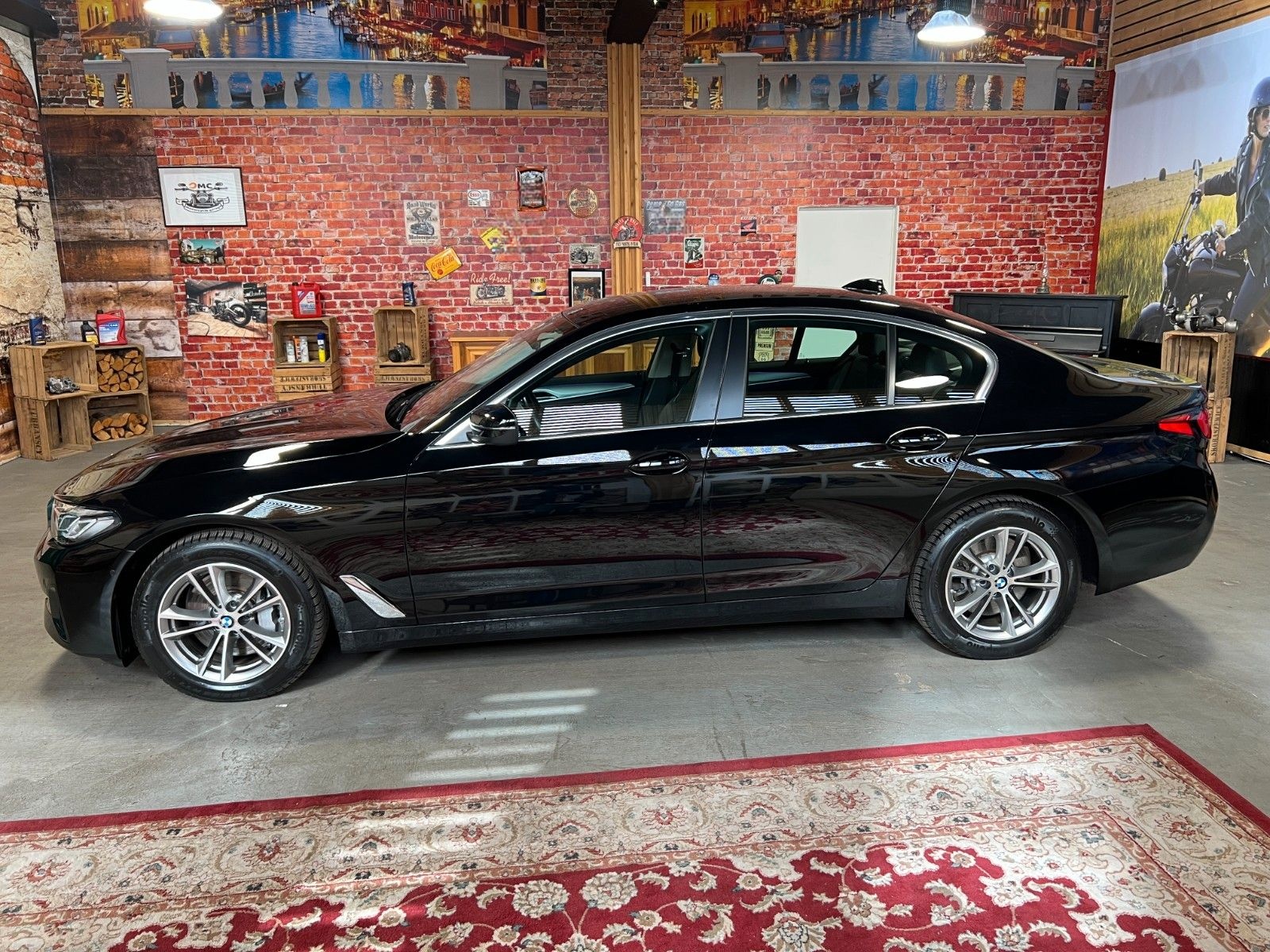 BMW 530 d LCi Automat, LED, Leder, HUD, Standheizung foto 11