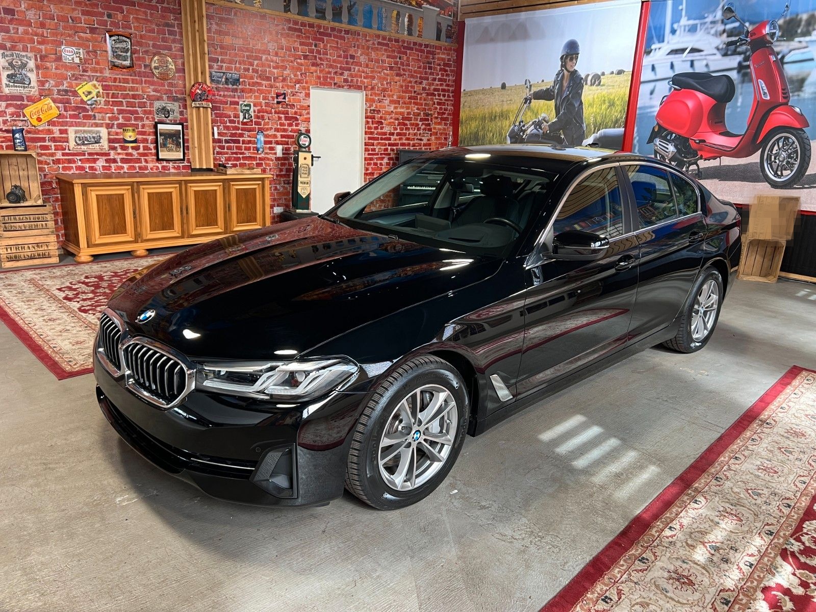 BMW 530 d LCi Automat, LED, Leder, HUD, Standheizung foto 4