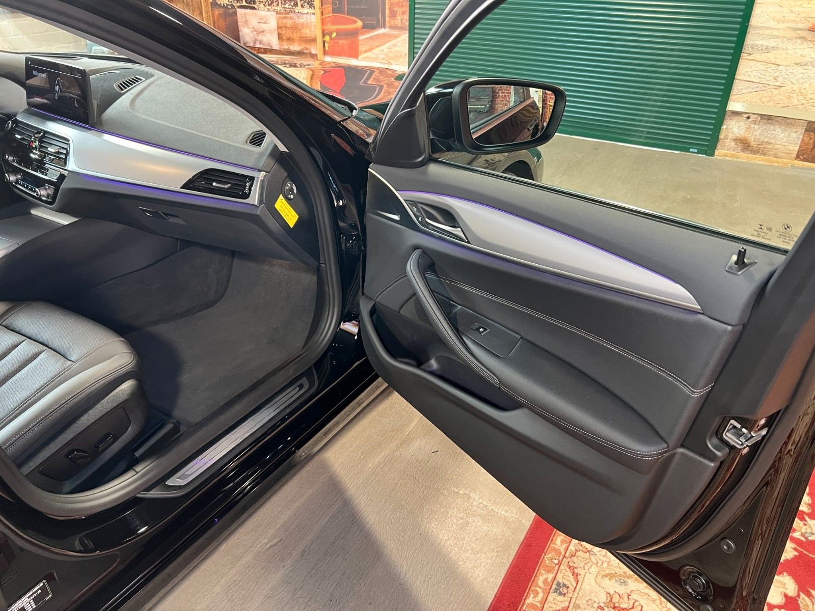 BMW 530 d LCi Automat, LED, Leder, HUD, Standheizung foto 6