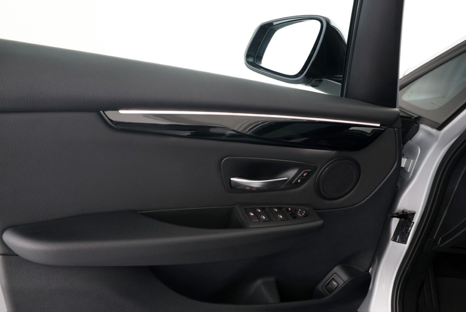 BMW 218i Active Tourer Sport Line LED PANO HUD 17" foto 14