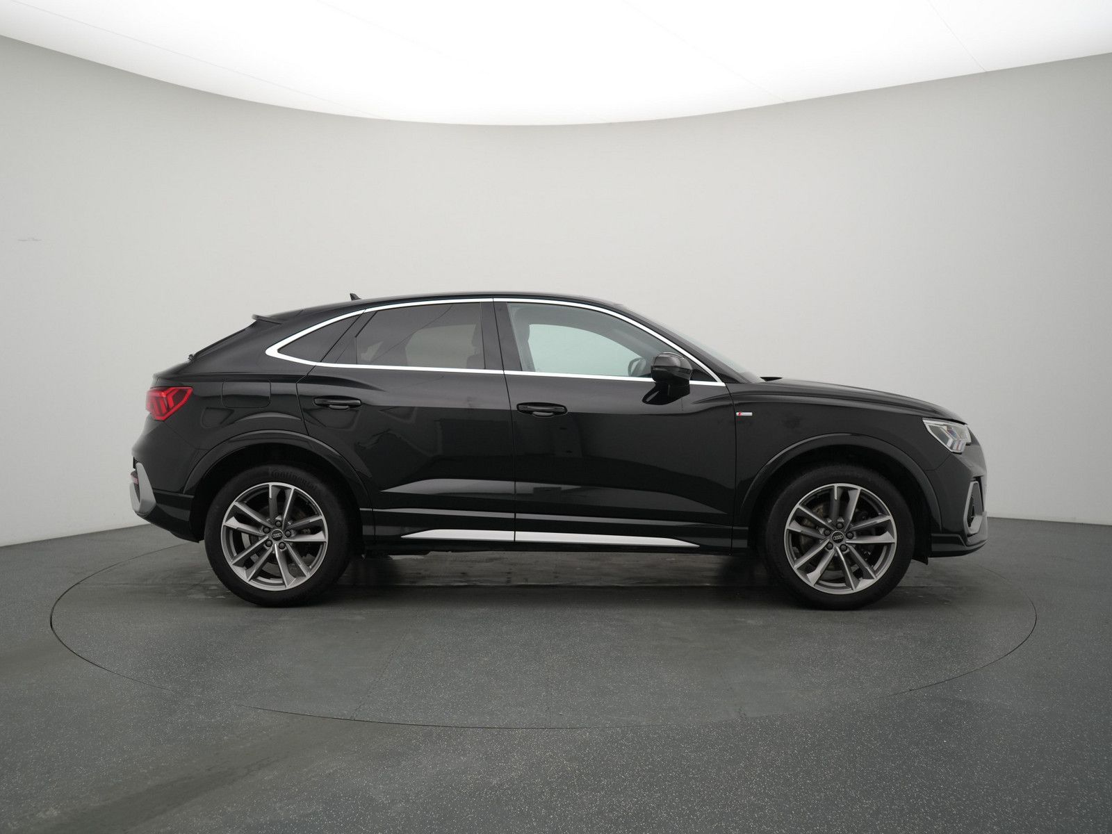 Audi Q3 Sportback 45 e S line S-TRON PANO AHK LEDER foto 3
