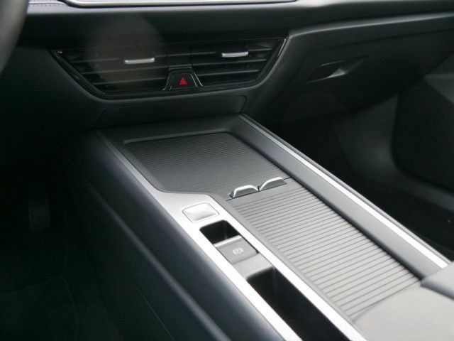 Volkswagen Passat Variant 1.5 eTSI DSG Business Navi AHK LE foto 19